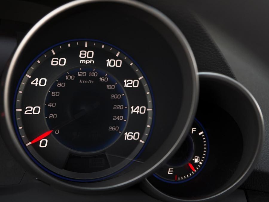 Панель приборов Acura MDX (YD2) 2006 года  (фото 48 из 126)